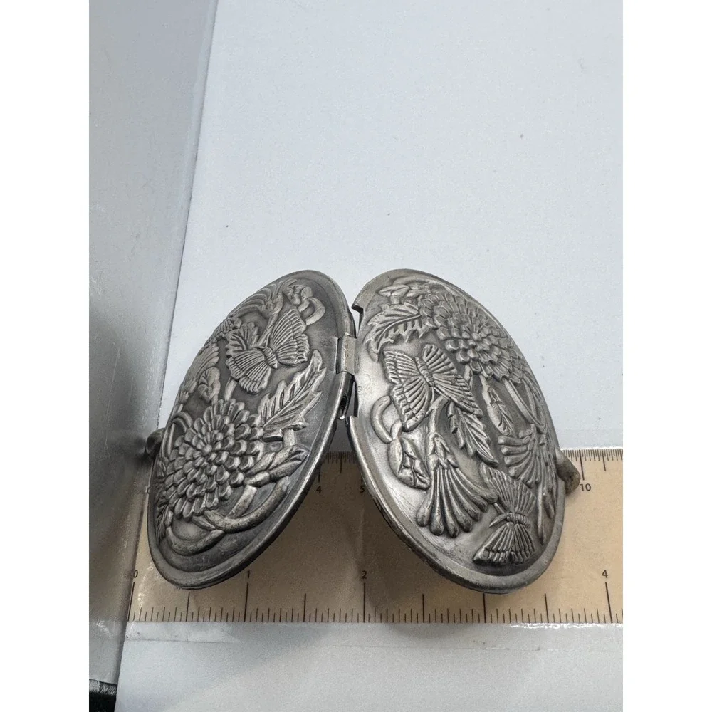 Vintage Oval Butterflies Flowers Embossed Pewter Mirrored Ornate Picture Clamp